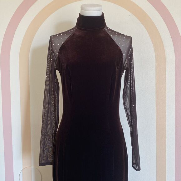 Vintage Tadashi Chocolate Brown Velvet Embellished Gown Size Medium - Picture 3 of 15